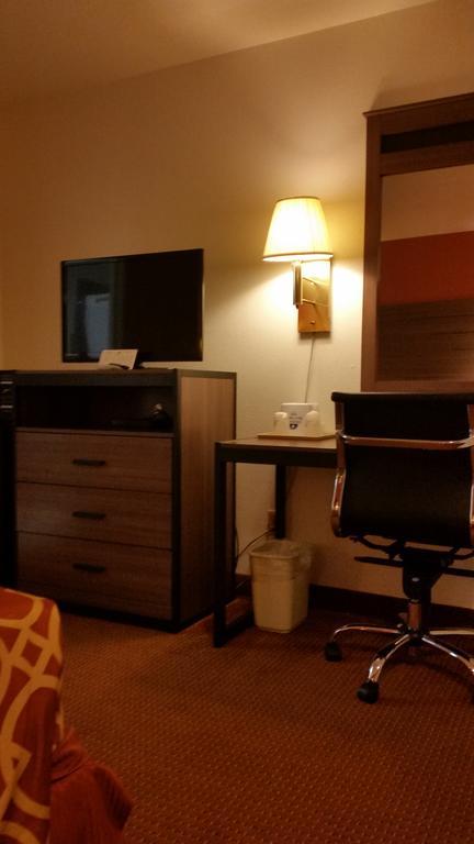 American Inn Of Liberal Bagian luar foto