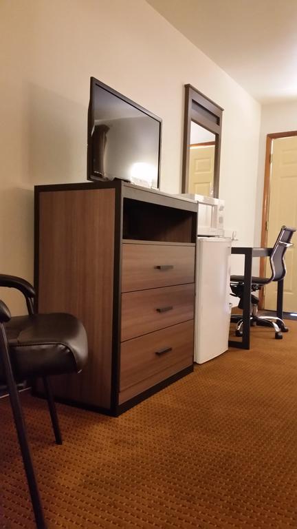 American Inn Of Liberal Bagian luar foto