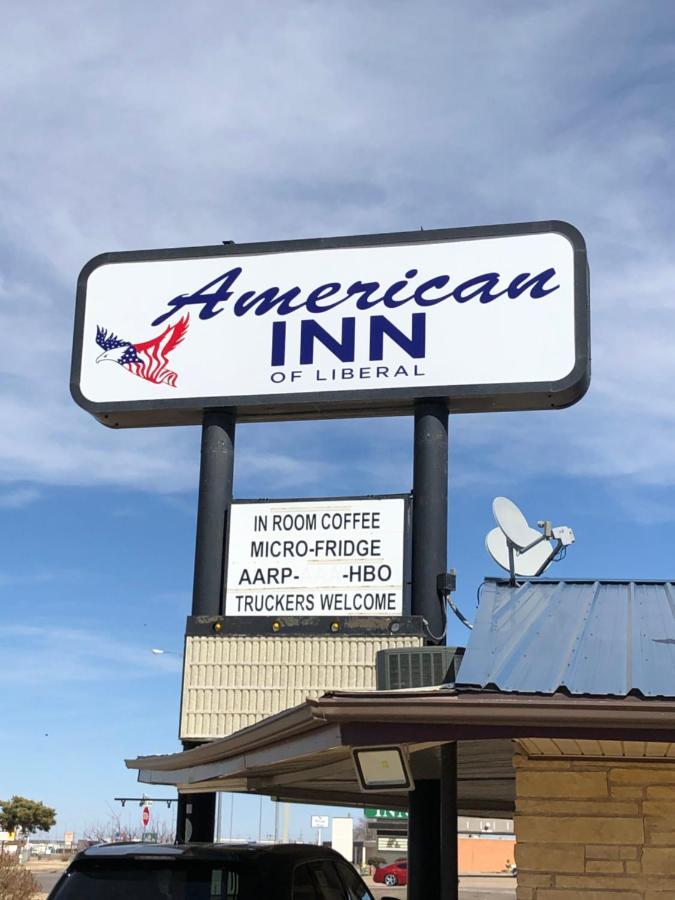 American Inn Of Liberal Bagian luar foto