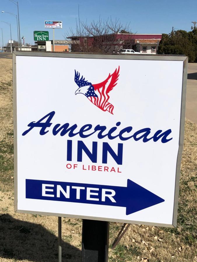 American Inn Of Liberal Bagian luar foto
